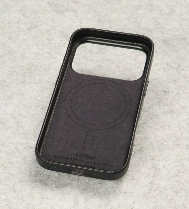 Husa VETTER pentru iPhone 17 Pro, leatherUP Class, Refined Touch, MagSafe, Black
