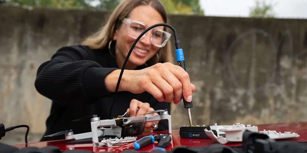 Statie lipire portabila iFixit FixHub | Power Series Portable Soldering Station